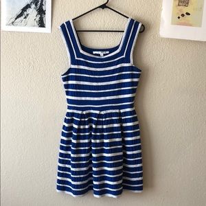 {Max Studio} -S- Sleeveless Blue and White Dress